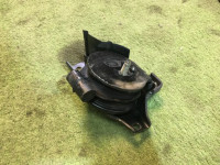 Подушка двс левая 41031AA390 41022AC010 41022AC011 SUBARU LEGACY