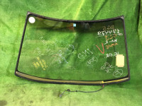 Стекло лобовое SUBARU LEGACY OEM 65009AC250NA BG5 1996