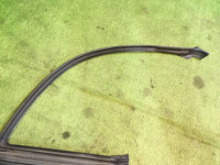 Junta de puerta derecha SUBARU LEGACY OEM 62710AC100 BG5 1996 Silver 407