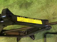 แม่แรง SUBARU GRAND WAGON OEM 97030AC061 BG9 1998