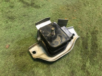 ยางแท่นเครื่องขวา SUBARU GRAND WAGON OEM 41031AC140 41022FA000 BG9 1998 EJ25DD