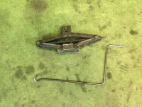 Домкрат SUBARU GRAND WAGON OEM 97030AC061 BG9 1998
