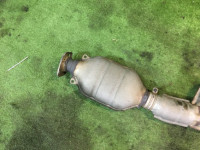 Средняя часть глушителя SUBARU LANCASTER OEM 44200AE050 BH9 1998 EJ254