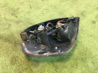 右尾灯 SUBARU LANCASTER OEM 84201AE080 BH9 1998
