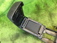 ช่องเก็บของและที่วางแขน SUBARU OUTBACK OEM 92114AJ100VH 92114AJ010VH 92174AJ000 BRF 2009 gold D6H