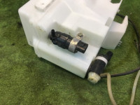 ウォッシャータンク SUBARU OUTBACK OEM 86631AJ020 86611AG220 86611AJ100 BRF 2009 EZ36