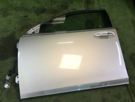 左フロントドア SUBARU OUTBACK OEM 60009AJ0309P 61280AJ010 61041AJ010 61032AJ130 61252AJ000 BRF 2009 gold D6H