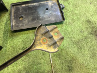 Soporte de batería SUBARU OUTBACK OEM 82123AJ000 82182AG001 82122AJ000 82161AG011 82161AJ000 BRF 2009