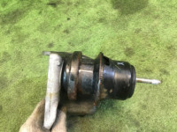 ยางแท่นเครื่องซ้าย SUBARU OUTBACK OEM 41032AJ060 41022AJ040 BRF 2009 EZ36