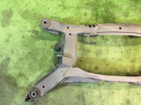 Crossmember задняя SUBARU LEGACY OEM 20152AE000 BH5 1998 EJ208