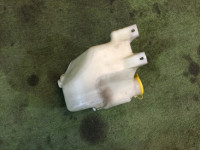 Бачок омывателя SUBARU LEGACY OEM 86610AE010 BH5 1998 EJ208