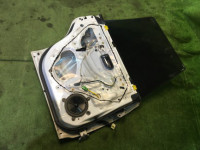 Puerta trasera izquierda SUBARU LEGACY OEM 60400AE130 62280AE010 BH5 1998 Whait 51E