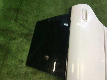Puerta trasera izquierda SUBARU LEGACY OEM 60400AE130 62280AE010 BH5 1998 Whait 51E