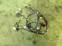 Коса пятой двери SUBARU LEGACY OEM 81812AE030 BH5 1998 EJ208