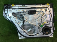 Porta traseira esquerda SUBARU LEGACY B4 OEM 60400AE410 BE9 2001 Silver 01G