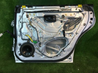 Puerta trasera derecha SUBARU LEGACY B4 OEM 60400AE400 BE9 2001 Silver 01G