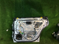 Puerta trasera derecha SUBARU LEGACY B4 OEM 60400AE400 BE9 2001 Silver 01G
