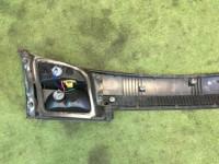 テールランプ間ガーニッシュ SUBARU LEGACY OEM 84251AE000 BH5 1998