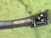 テールランプ間ガーニッシュ SUBARU LEGACY OEM 84251AE000 BH5 1998