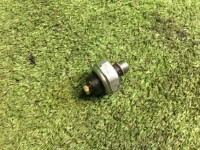 Датчик давления масла SUBARU LEGACY OEM 25240KA050 BH5 1999 EJ208