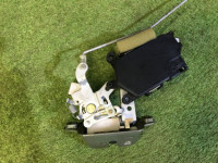 Замок пятой двери SUBARU LEGACY OEM 60319FA200 63032AE000 BH5 1998 Whait 51E