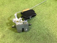 Замок пятой двери SUBARU LEGACY OEM 60319FA200 63032AE000 BH5 1998 Whait 51E
