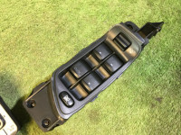 กล่องควบคุมกระจกไฟฟ้า SUBARU OUTBACK OEM 83071AG080 83071AG040 BP9 2006 EJ253