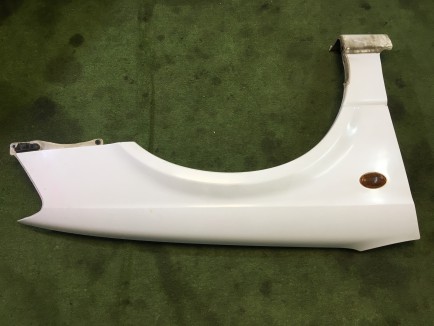 Aleta delantera derecha SUBARU LEGACY OEM 57120AE000 BH5 1998 Whait 51E