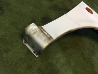 Aleta delantera derecha SUBARU LEGACY OEM 57120AE000 BH5 1998 Whait 51E