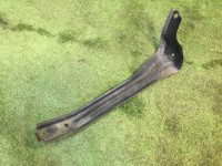 Крепление переднего бампера правое SUBARU LEGACY B4 OEM 57707AE120 BE5 BH5 2000 Silver 792