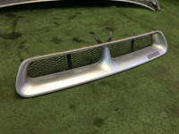 Решетка радиатора SUBARU LEGACY B4 OEM 91121AE160 BE5 2000 Silver 792