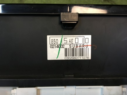 仪表盘 SUBARU LEGACY B4 OEM 85075AE010 85083AE120 85067AE030 85020AE080 85040AE090 BE5 2000 EJ206
