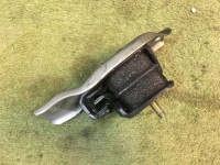 Apoio direito do motor SUBARU LEGACY OEM 41022FA000 BP5 BL5 2006 EJ204