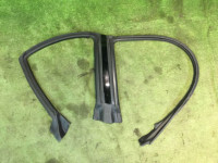 Уплотнитель дверей правый 63521AG000 SUBARU LEGACY