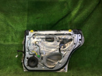 Puerta trasera derecha SUBARU LANCASTER OEM 60400AE420 BHE BH9 2001 Silver 1U2
