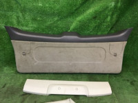 Tapizado del portón SUBARU LANCASTER OEM 94320AE011AD, 94310AE020GF, 94310AE030GF, 94310AE000GF BHE BH9 2001 Silver 1U2