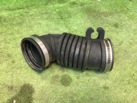 Патрубок воздушного фильтра SUBARU LANCASTER OEM 14457AA300 BHE 2001 EZ30