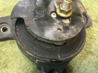 Left engine mount SUBARU LANCASTER OEM 41022AE110 BHE BEE 2001 EZ30