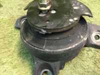 ยางแท่นเครื่องขวา SUBARU LANCASTER OEM 41022AE100 BHE 2001 EZ30