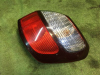 右尾灯 84201AE081 SUBARU LANCASTER