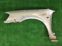 Guarda-lamas dianteiro direito SUBARU LANCASTER OEM 57120AE021 BHE BH9 2000 grey 9G9