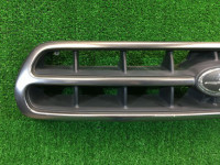 Решетка радиатора SUBARU LANCASTER OEM 91121AE200 BHE BH9 2000 grey 9G9