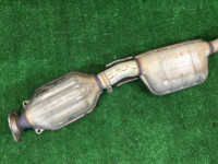 Средняя часть глушителя SUBARU LANCASTER OEM 44200AE050 BH9 BE9 BH5 BE5 2000 EJ254