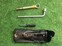 Набор инструментов Крюк буксировочный 97010AG000 SUBARU OUTBACK