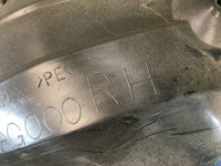 Pasarruedas trasero derecho SUBARU OUTBACK OEM 59122AG000 BPE BP9 2004 Silver 39D