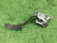 Accelerator pedal SUBARU OUTBACK OEM 36010AG000 BPE 2004 Silver 39D