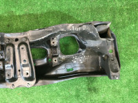 Балка передняя SUBARU LANCASTER OEM 20101AE011 BHE BEE 2000 EZ30