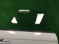 Porta traseira direita SUBARU LANCASTER OEM 60400AE420 BHE BH9 2000 beige 8L5