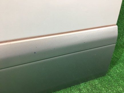 Puerta delantera izquierda SUBARU LANCASTER OEM 60009AE050 BHE BH9 2000 beige 8L5