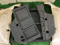 แผงบุห้องเก็บของท้าย SUBARU LANCASTER OEM 94047AE020AD, 94047AE030AD, 95066AE030GG, 95066AE020GG, BHE BH9 BH5 2000 beige 8L5